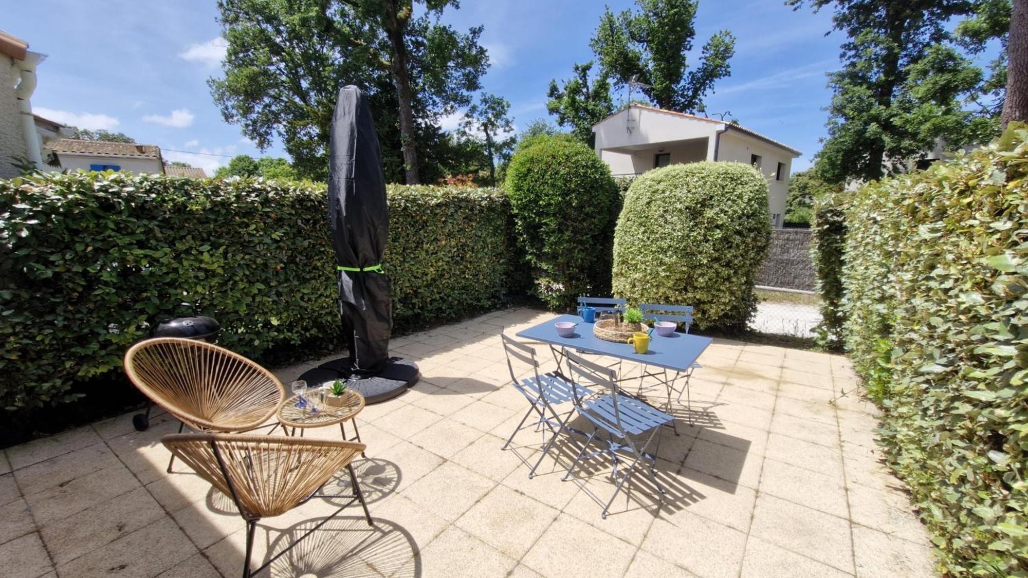 Meschers sur Gironde - MAISONNETTE de VACANCES - terrasse - proche PLAGE Exterior foto